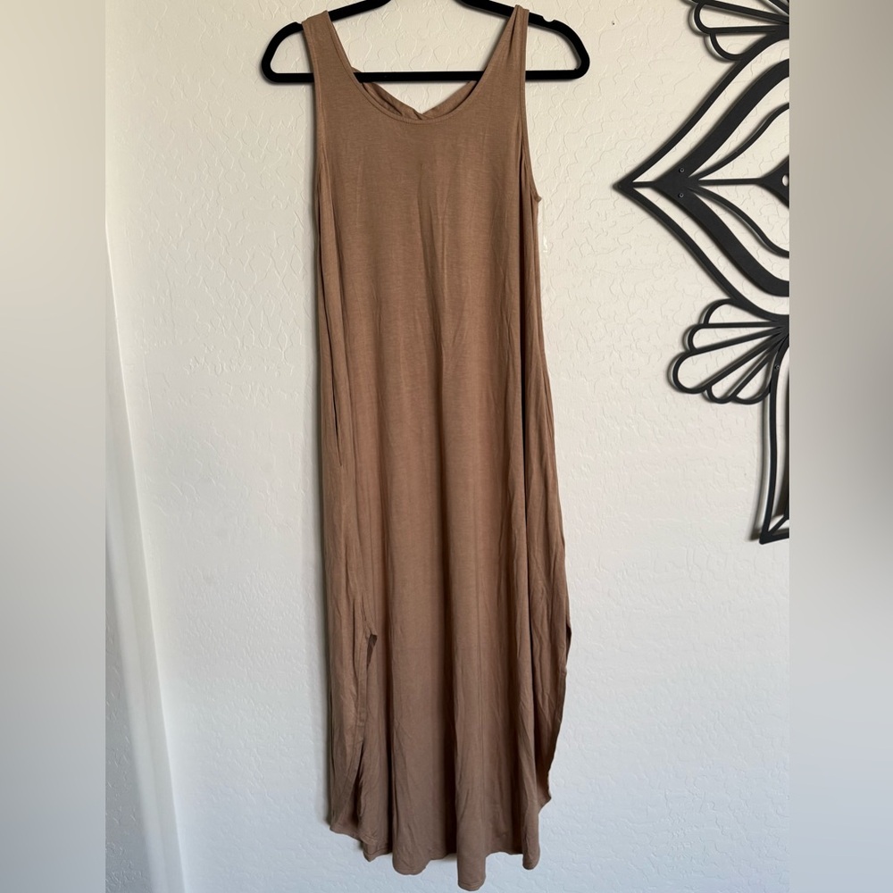 HYFVE Soft Sleeveless Tan Maxi Dress – Casual Tank Style - Medium